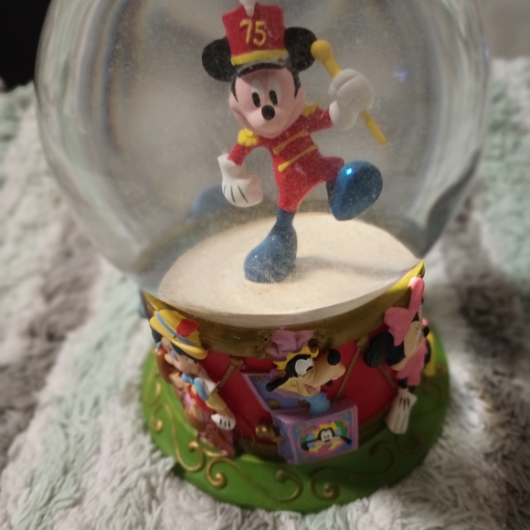 Glass Mickey mouse snow globe with all of the characters on the bottom - Picture 2 of 6